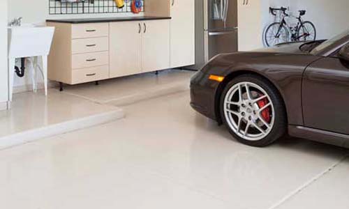 Maple-Garage-with-Work-Bench-frig-overhead-Porsche-2012